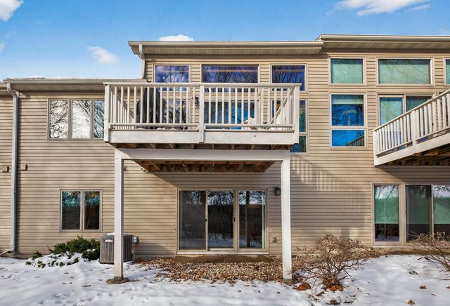 1585 Summit Shores Circle, Burnsville, MN 55306