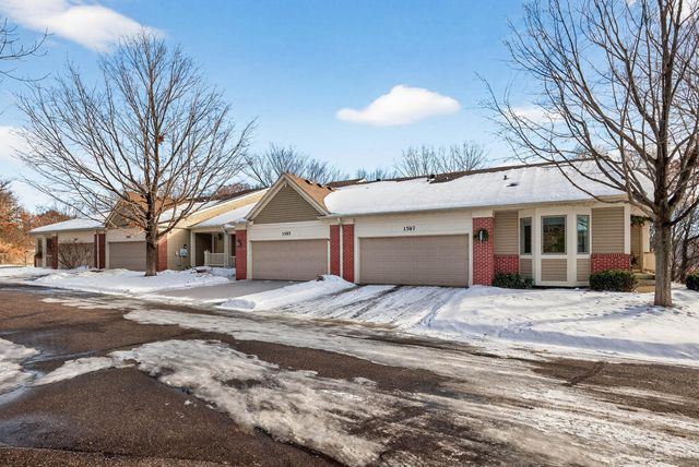 1585 Summit Shores Circle, Burnsville, MN 55306