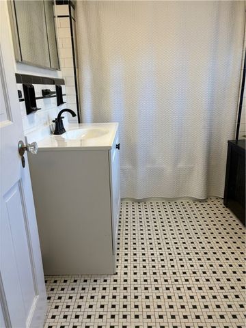 42 Pelham Parkway, North Providence, RI 02911