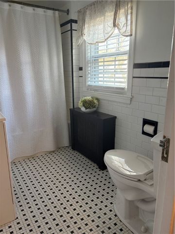 42 Pelham Parkway, North Providence, RI 02911