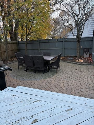 42 Pelham Parkway, North Providence, RI 02911