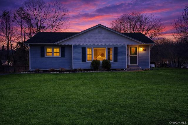 43 Birchwood Drive, New Windsor, NY 12553