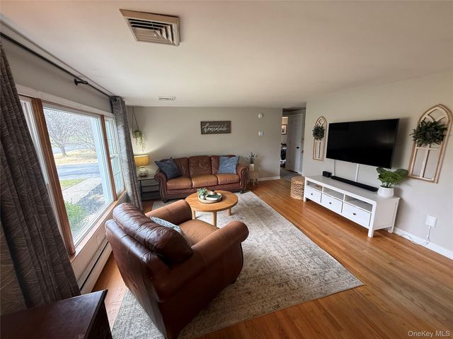 43 Birchwood Drive, New Windsor, NY 12553