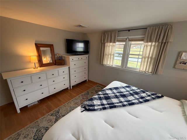 43 Birchwood Drive, New Windsor, NY 12553