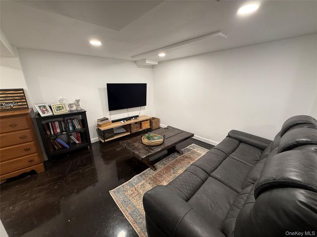 43 Birchwood Drive, New Windsor, NY 12553