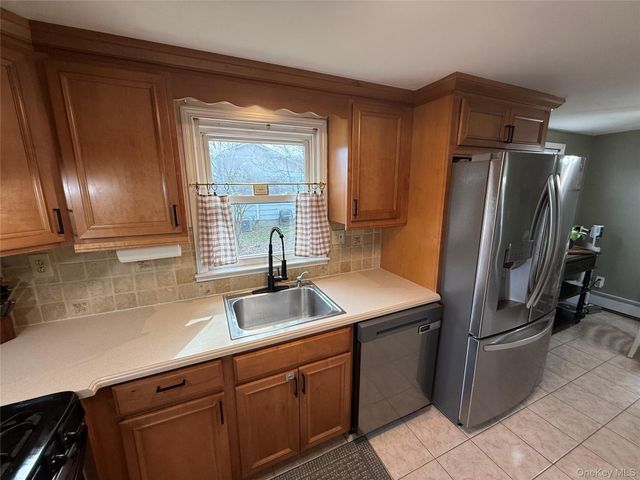 43 Birchwood Drive, New Windsor, NY 12553