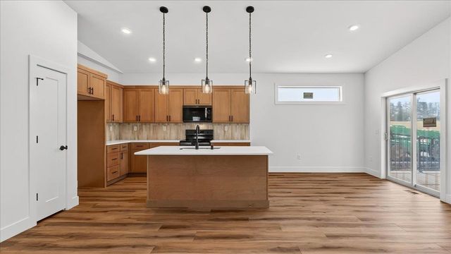 16803 N Wellington Rd, Colbert, WA 99005