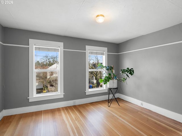 4037 Ne 8TH Ave, Portland, OR 97212