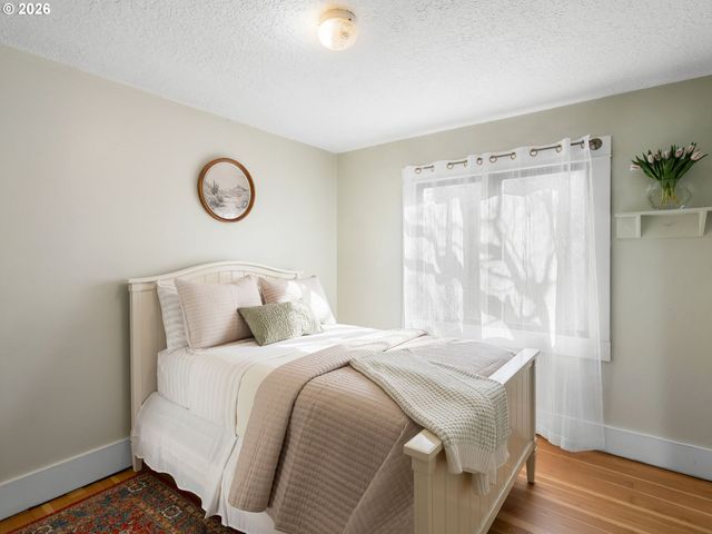 4037 Ne 8TH Ave, Portland, OR 97212