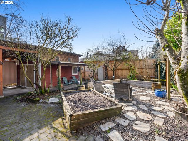 4037 Ne 8TH Ave, Portland, OR 97212