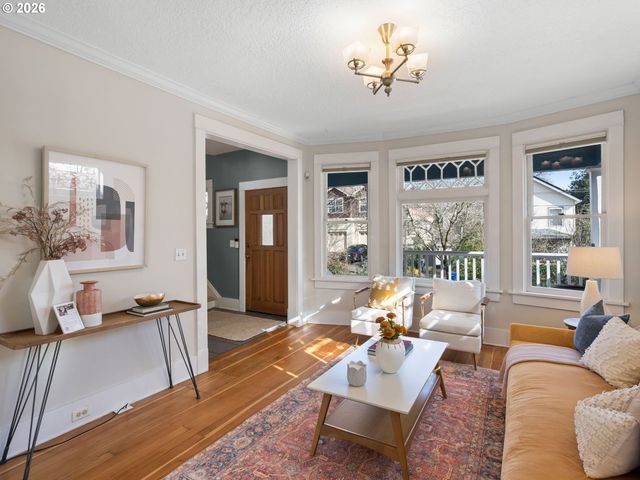 4037 Ne 8TH Ave, Portland, OR 97212