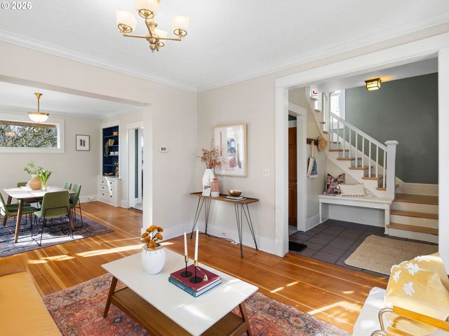 4037 Ne 8TH Ave, Portland, OR 97212