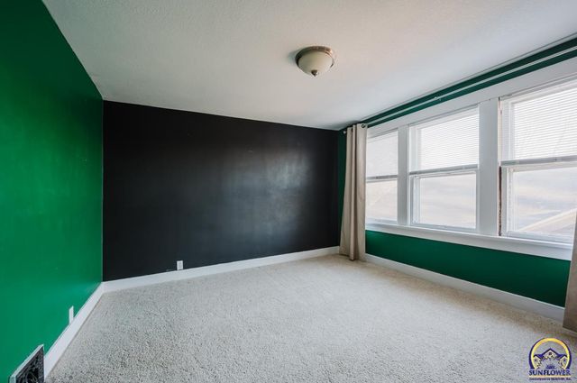 622 SW Lindenwood AVE, Topeka, KS 66606