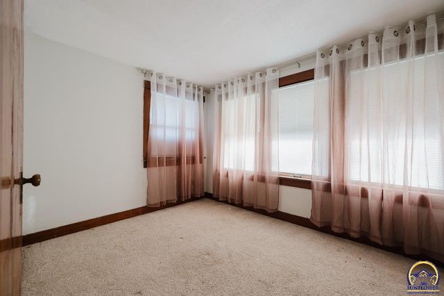 622 SW Lindenwood AVE, Topeka, KS 66606