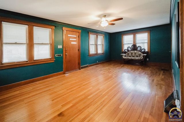 622 SW Lindenwood AVE, Topeka, KS 66606