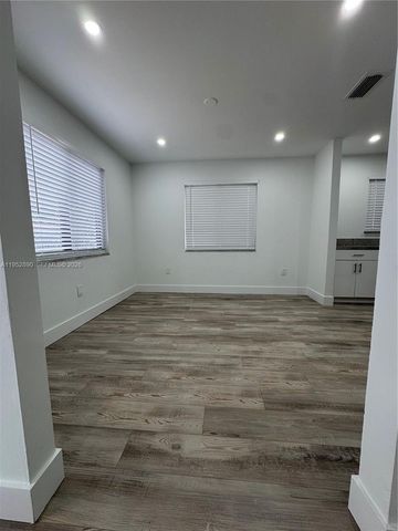 3609 SW 27th St 3609, Miami, FL 33133