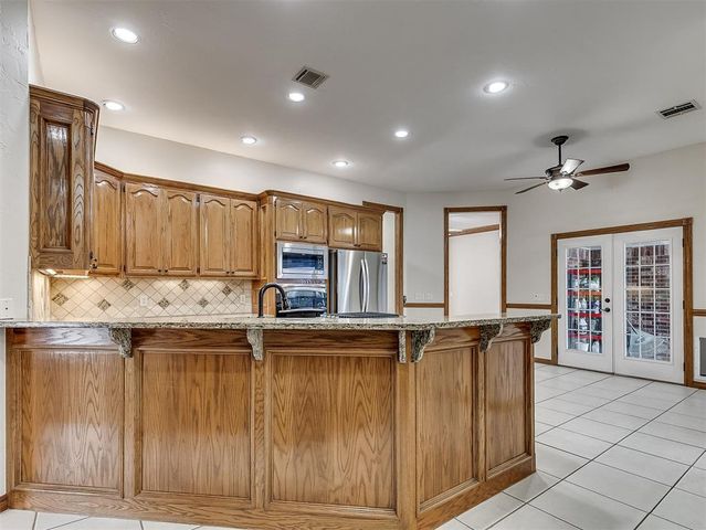 809 Grandview Rd, Tuttle, OK 73089