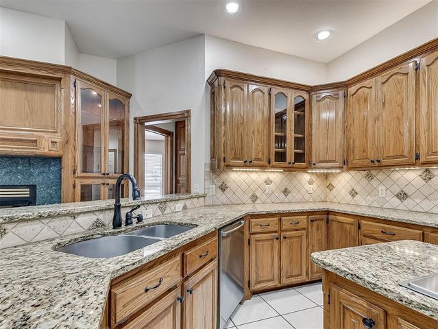 809 Grandview Rd, Tuttle, OK 73089