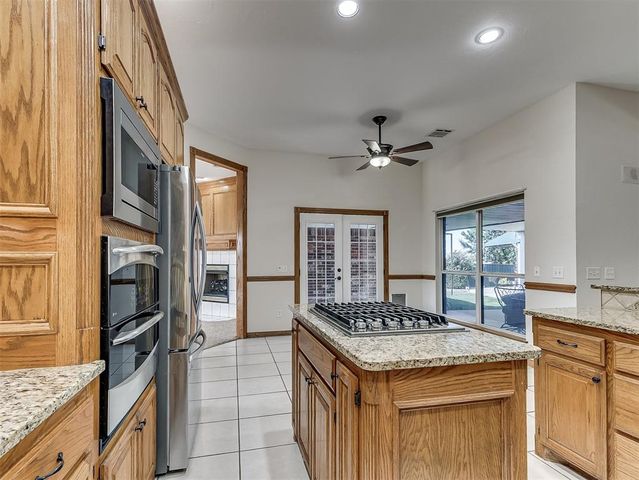 809 Grandview Rd, Tuttle, OK 73089
