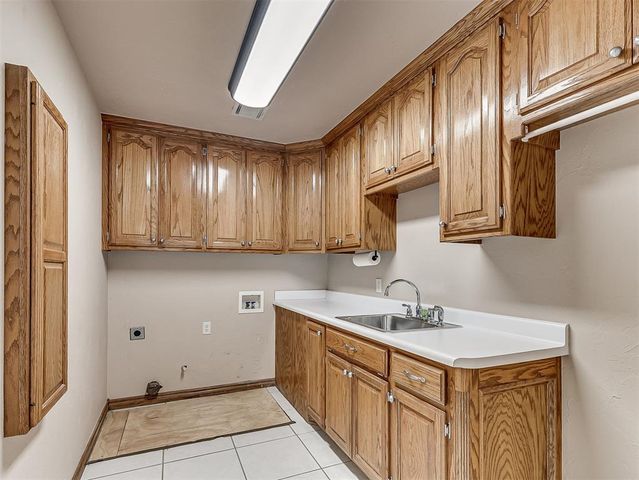 809 Grandview Rd, Tuttle, OK 73089