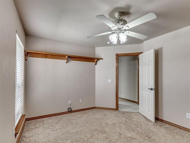 809 Grandview Rd, Tuttle, OK 73089
