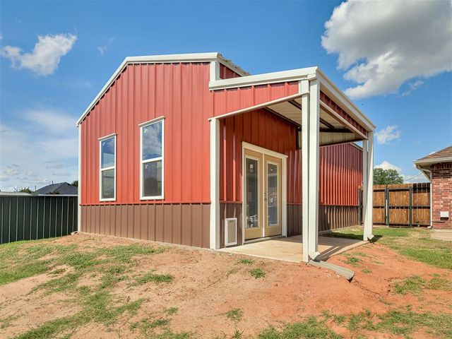 809 Grandview Rd, Tuttle, OK 73089