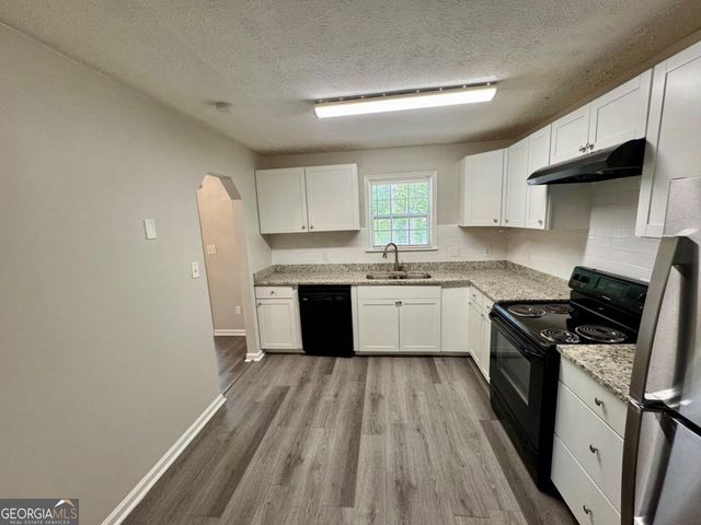 6061 Tina Lane, Rex, GA 30273