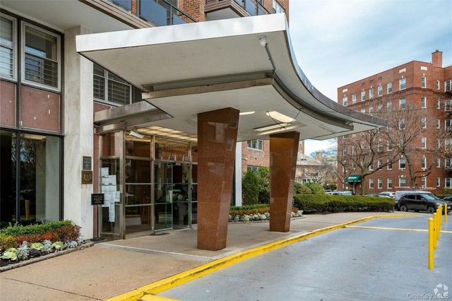 70-20 108th Street 9S, Forest Hills, NY 11375