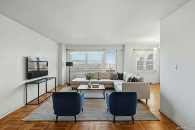 70-20 108th Street 9S, Forest Hills, NY 11375