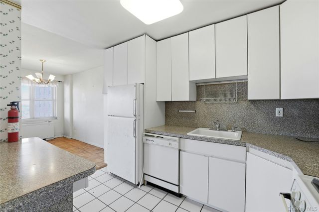 70-20 108th Street 9S, Forest Hills, NY 11375