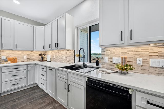 1172 Dixie Estates Way, Whitesboro, TX 76273