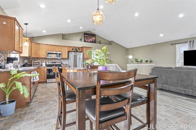 8700 142nd Avenue, West Olive, MI 49460