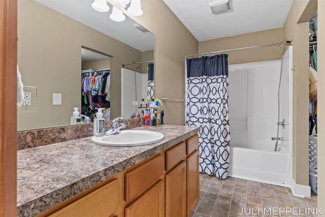 8700 142nd Avenue, West Olive, MI 49460