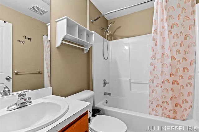 8700 142nd Avenue, West Olive, MI 49460