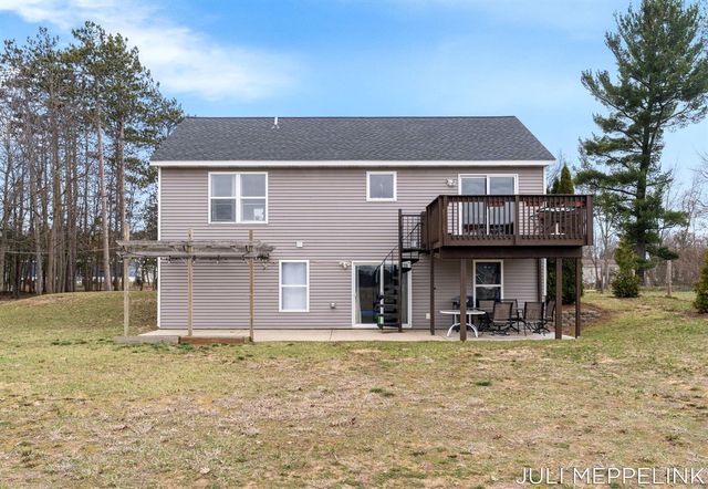 8700 142nd Avenue, West Olive, MI 49460