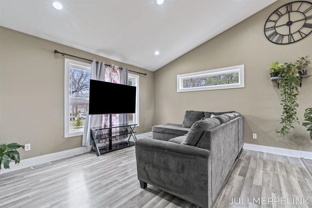 8700 142nd Avenue, West Olive, MI 49460