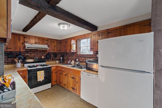 434 Mill Creek Drive, Dawsonville, GA 30534