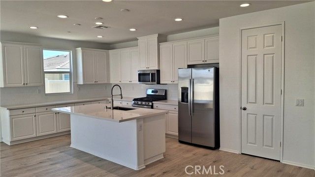 376 Berrybush Street, Hemet, CA 92543