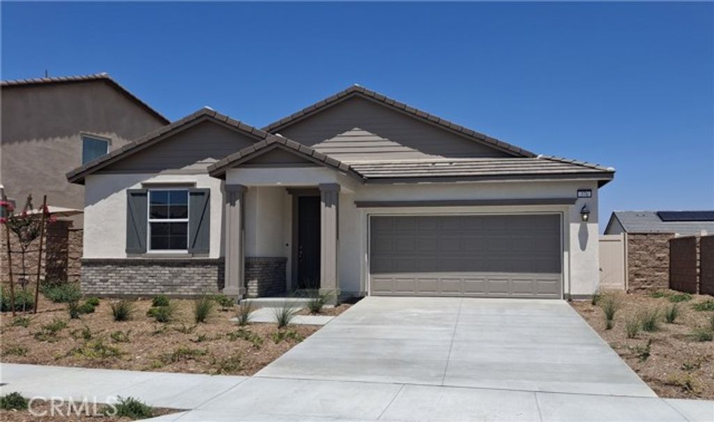 376 Berrybush Street, Hemet, CA 92543