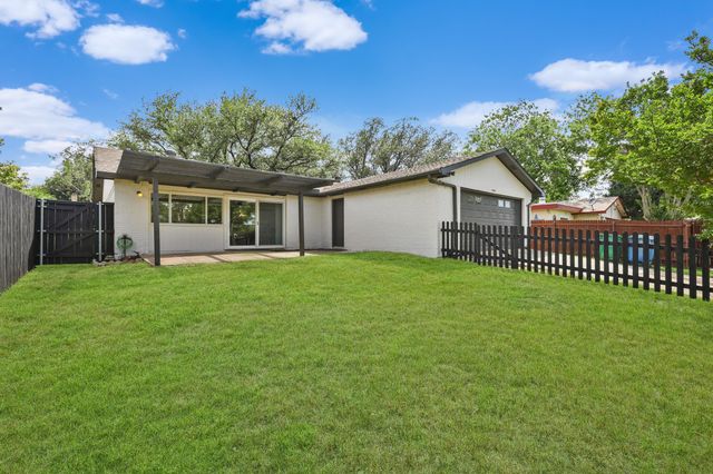 3022 Ravine Trail, Carrollton, TX 75007