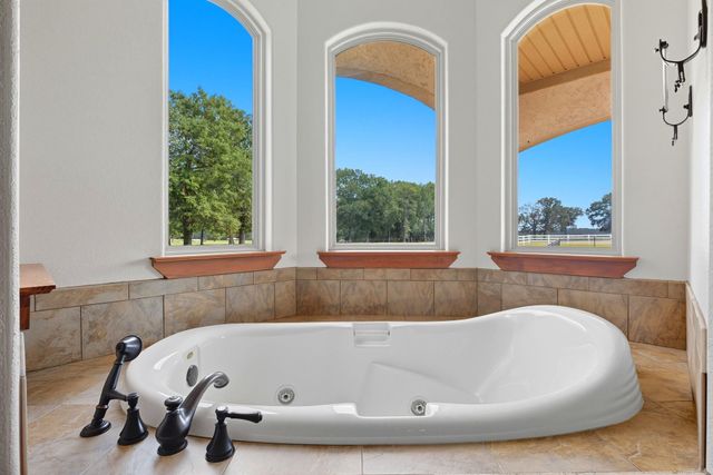 1801 W 64 Highway, El Paso, AR 72045