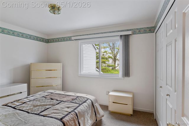 766 Challenging Trail, South Lyon, MI 48178