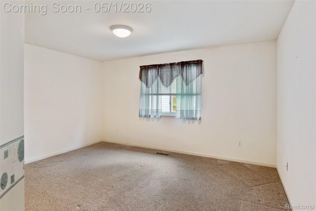 766 Challenging Trail, South Lyon, MI 48178