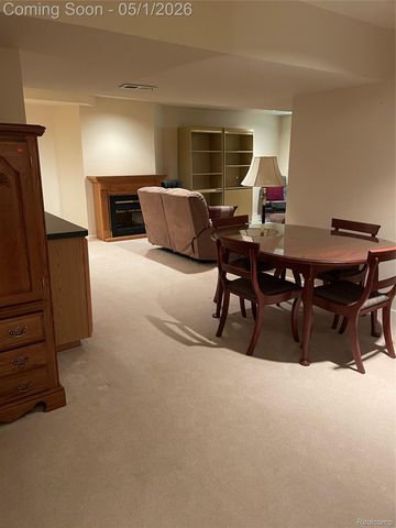 766 Challenging Trail, South Lyon, MI 48178