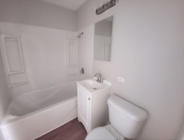 14610 Sawyer Avenue, Midlothian, IL 60445