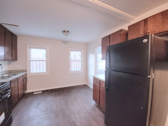 14610 Sawyer Avenue, Midlothian, IL 60445