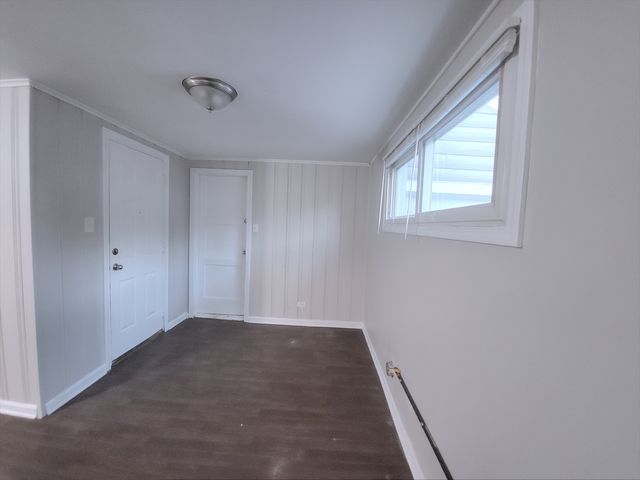 14610 Sawyer Avenue, Midlothian, IL 60445