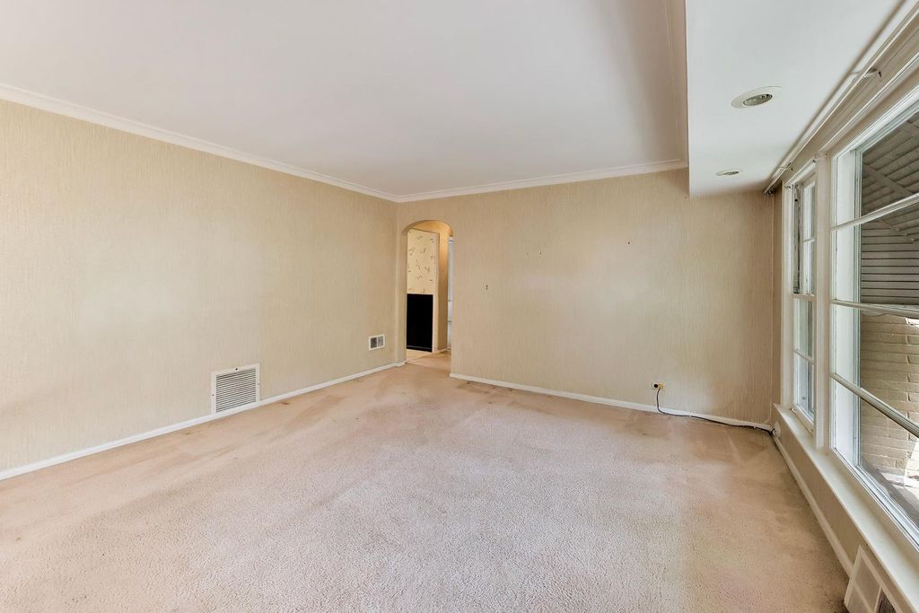 8720 Monticello Avenue, Skokie, IL 60076 — photo 4