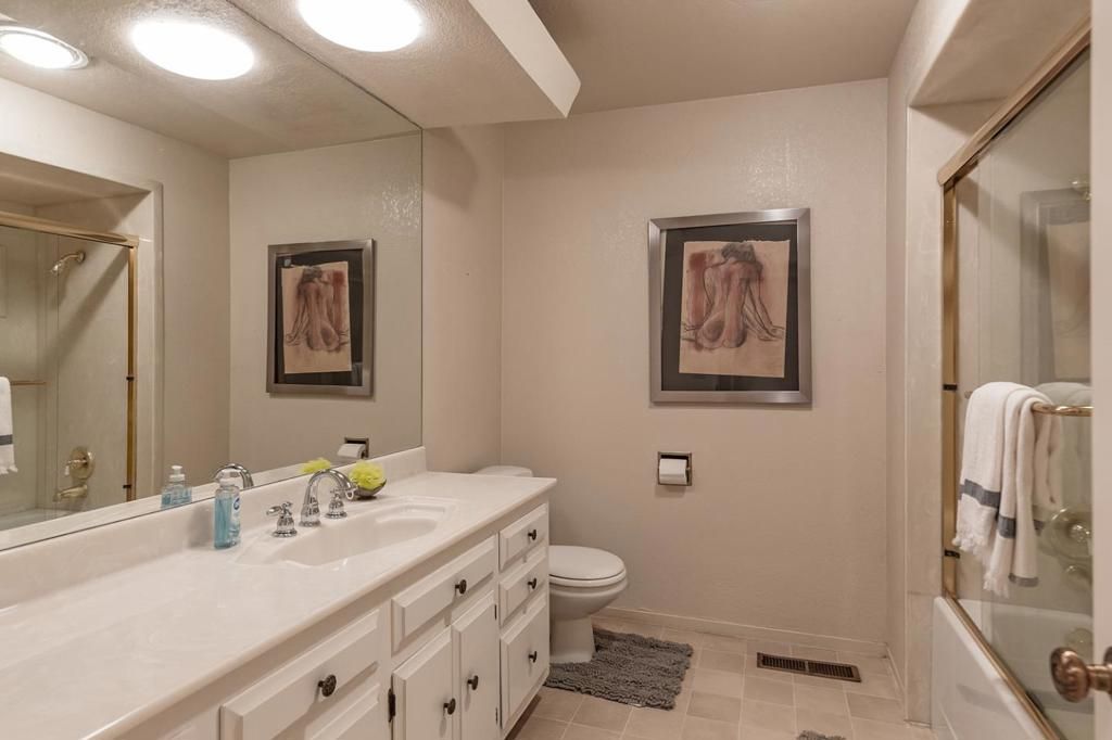 Image 10 of property listing at 573 Patrol Road, Woodside, CA 94062