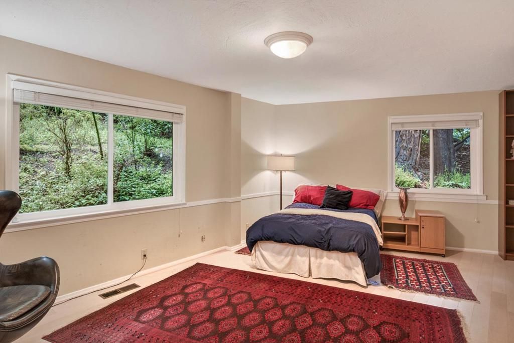 Image 11 of property listing at 573 Patrol Road, Woodside, CA 94062